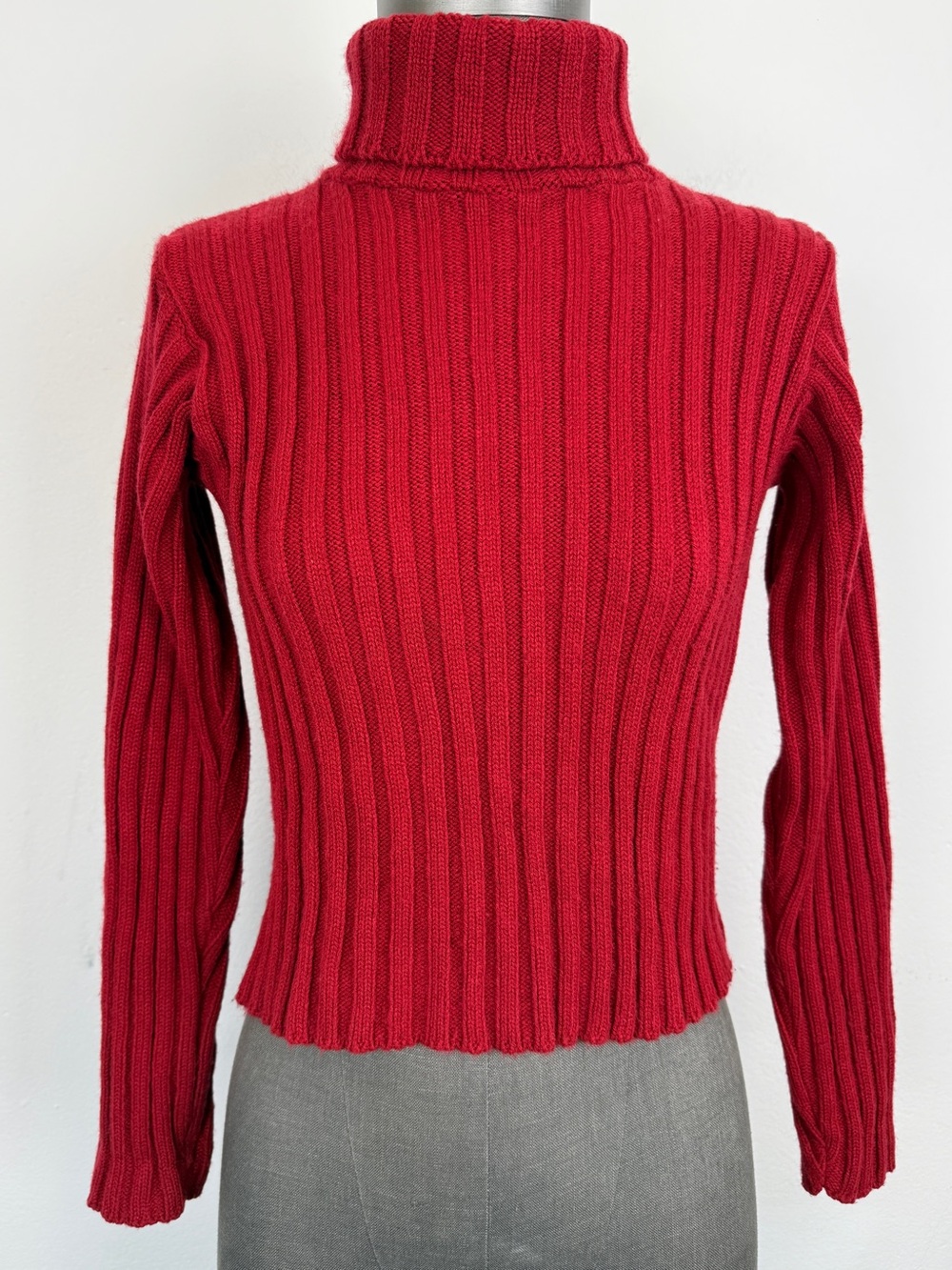 Vintage Charlotte Russe Size M Red Ribbed Turtleneck Sweater